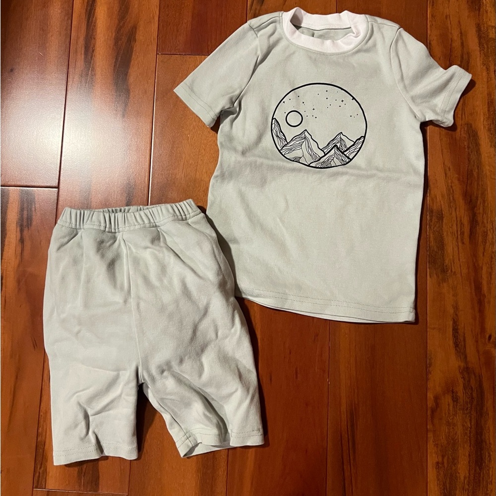NWT Peejamas pajamas 4t